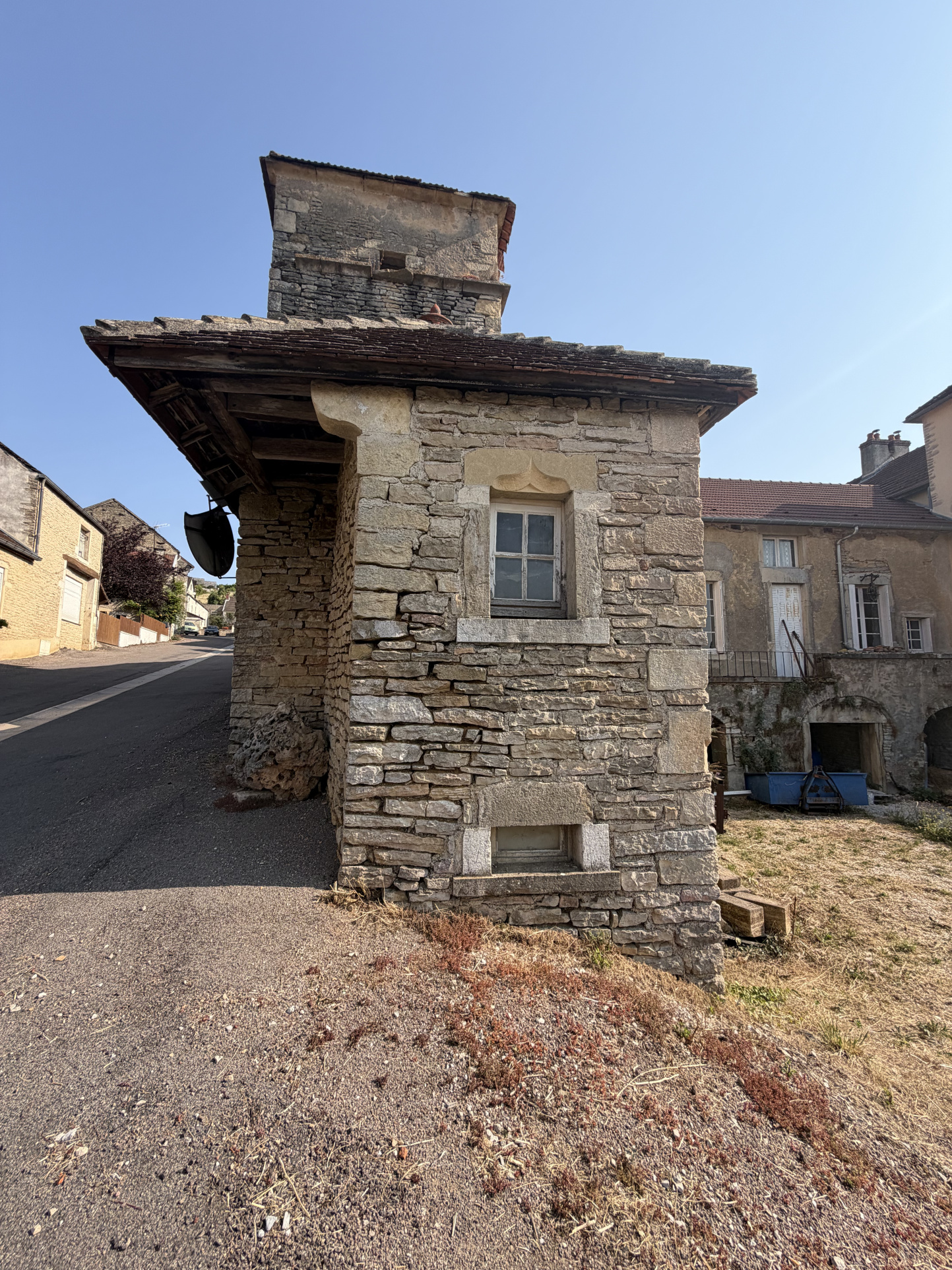 Maison à vendre à Chevannes, 110 m², 2 pièces – photo 2 sur 16