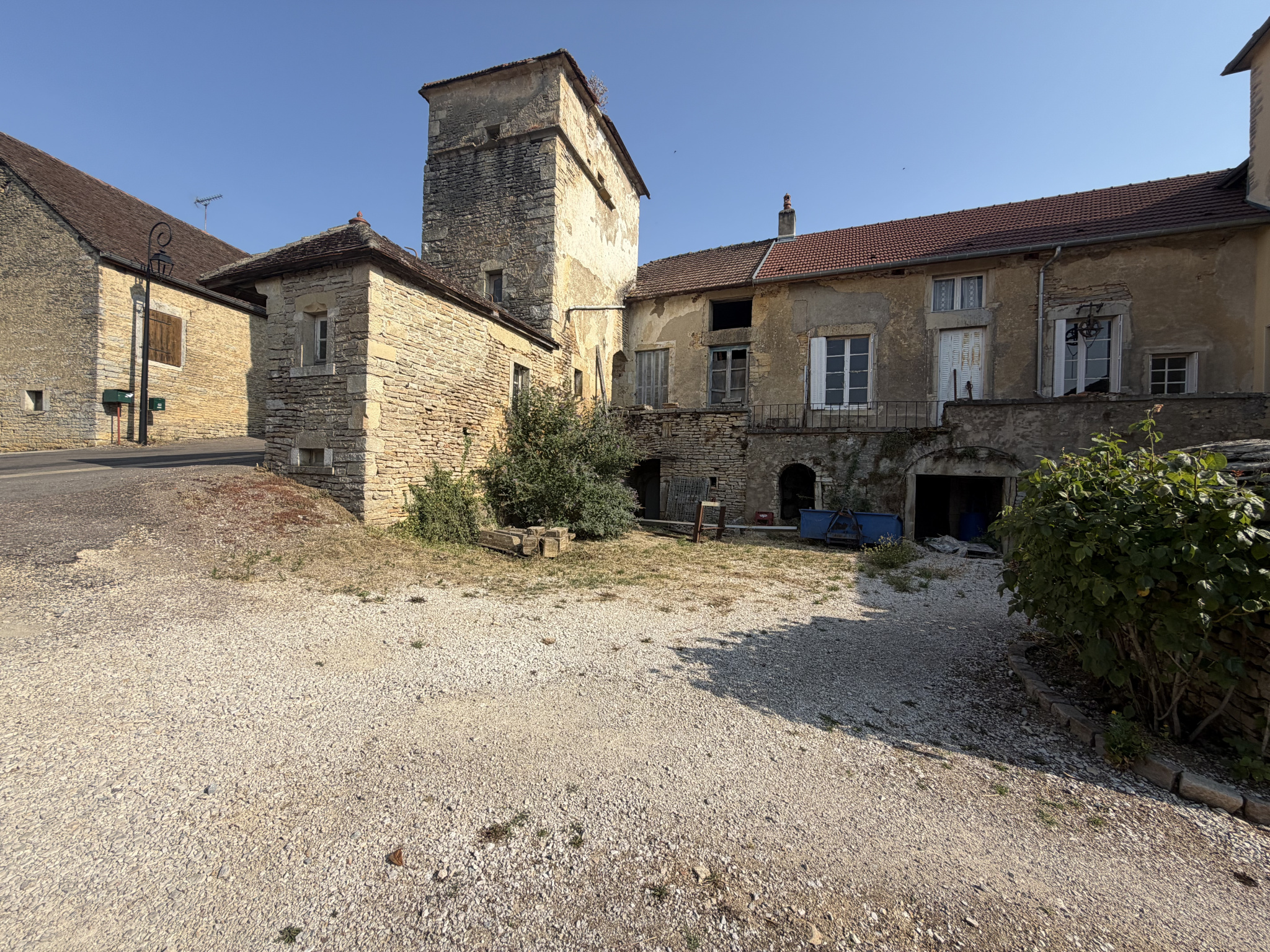 Ensemble immobilier à rénover